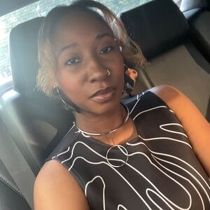 Meet your Posher, Jenn